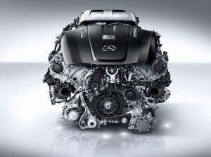 Mercedes-AMG prezentuje nový technologický majstrovský kúsok: 4,0 litrový motor AMG V8 s dvoma turbodúchadlami je inováciou a srdcom športového vozidla nového Mercedesu-AMG GT